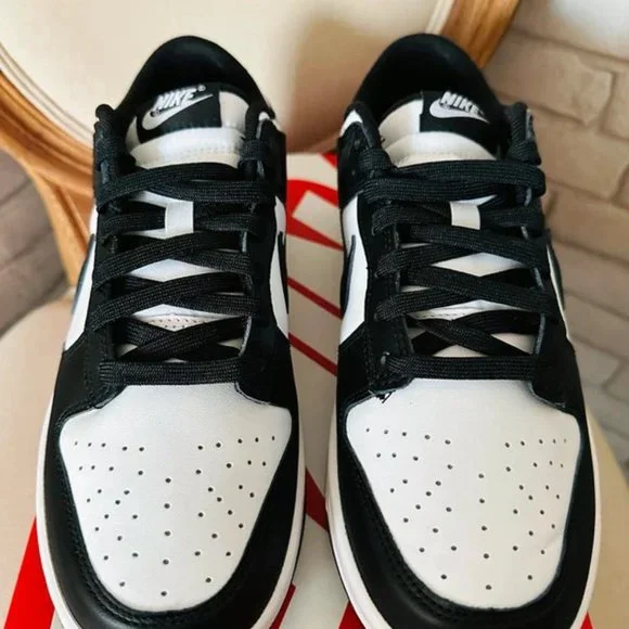 Nike SB Zoom Dunk Low black and white Panda - Picture 4 of 8